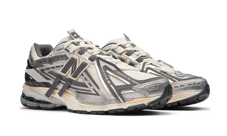 New Balance 1906A Silver Metallic Castlerock